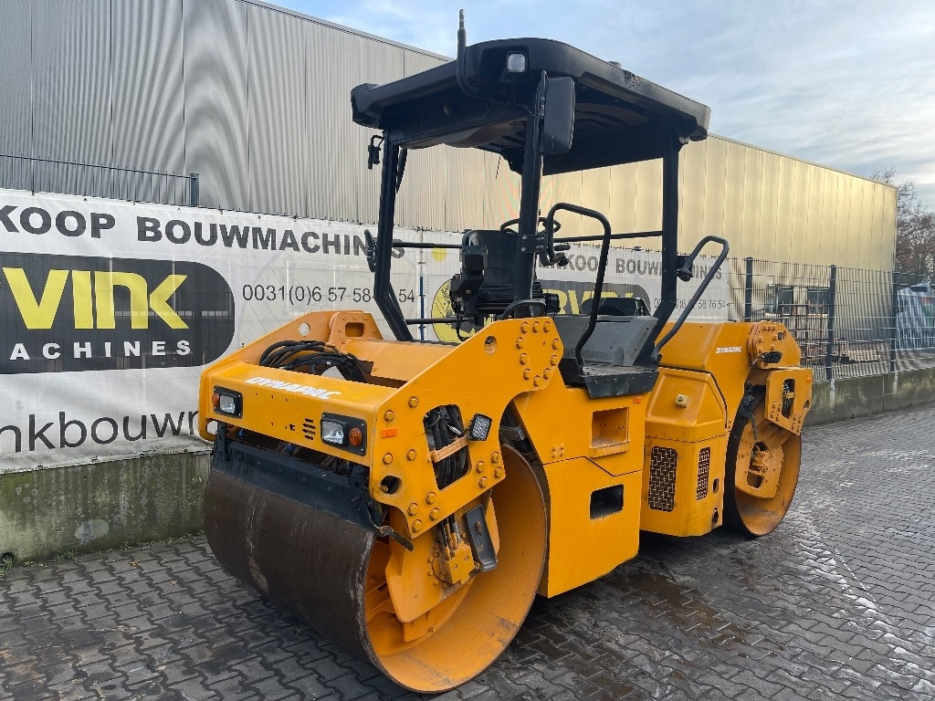 Dynapac CC 224 HF - Cilindru compactor pentru asfalt: Foto 2 Dynapac CC 224 HF - Cilindru compactor pentru asfalt: Foto 2