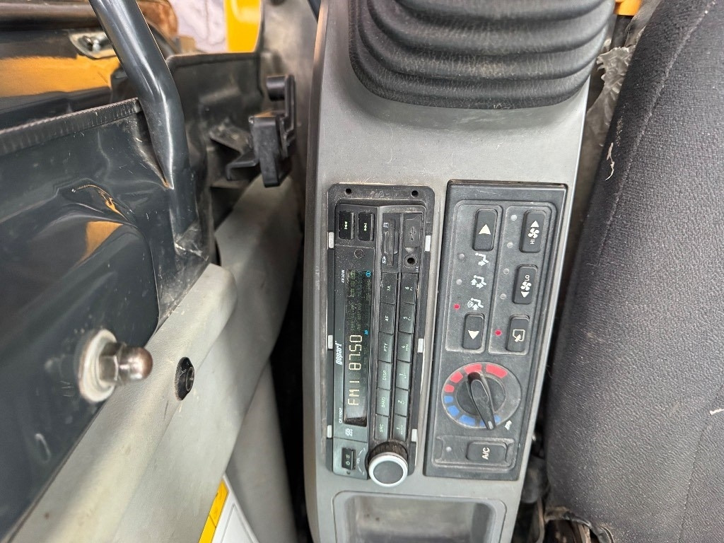 Mini excavator Komatsu PC 80 MR-3: Foto 17