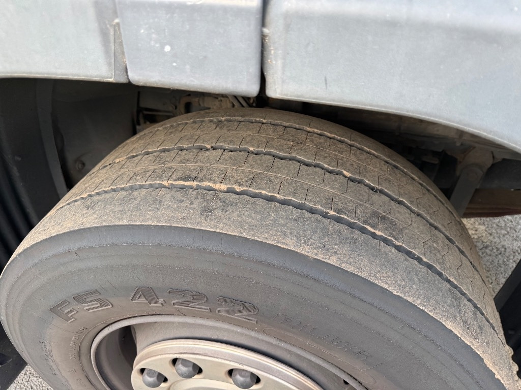 Scania P 340 - Camion furgon: Foto 4 Scania P 340 - Camion furgon: Foto 4