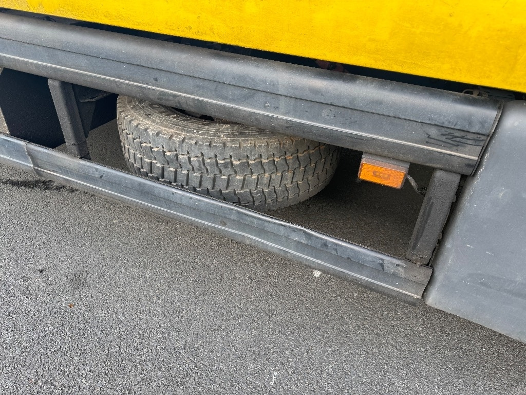 Scania P 340 - Camion furgon: Foto 5 Scania P 340 - Camion furgon: Foto 5