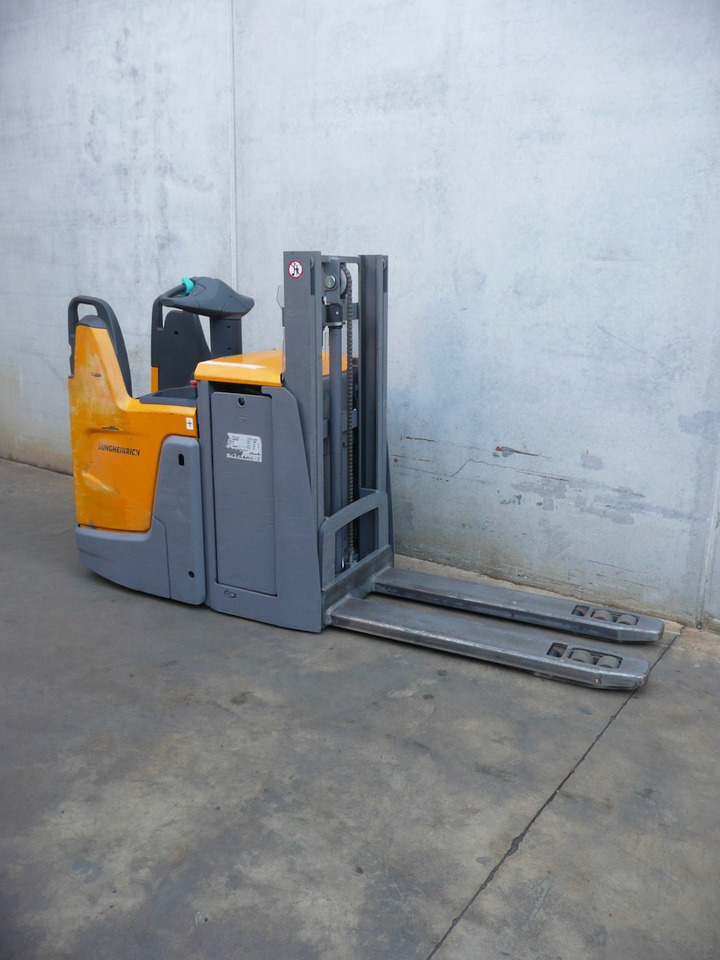 Jungheinrich ERD 220 201 ZT - Transpalet la mare înălţime: Foto 4 Jungheinrich ERD 220 201 ZT - Transpalet la mare înălţime: Foto 4