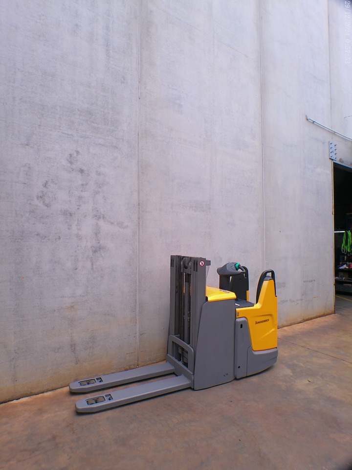 Jungheinrich ERD 220 290 DT - Transpalet la mare înălţime: Foto 2 Jungheinrich ERD 220 290 DT - Transpalet la mare înălţime: Foto 2