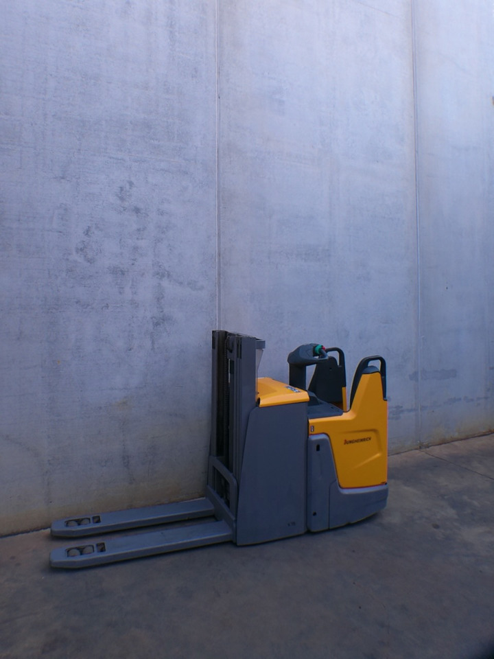 Jungheinrich ERD 220 290 DT - Transpalet la mare înălţime: Foto 2 Jungheinrich ERD 220 290 DT - Transpalet la mare înălţime: Foto 2