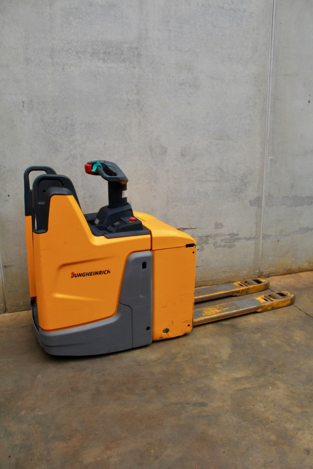 Jungheinrich ERE 120 LI-ION - Transpalet manual: Foto 3 Jungheinrich ERE 120 LI-ION - Transpalet manual: Foto 3