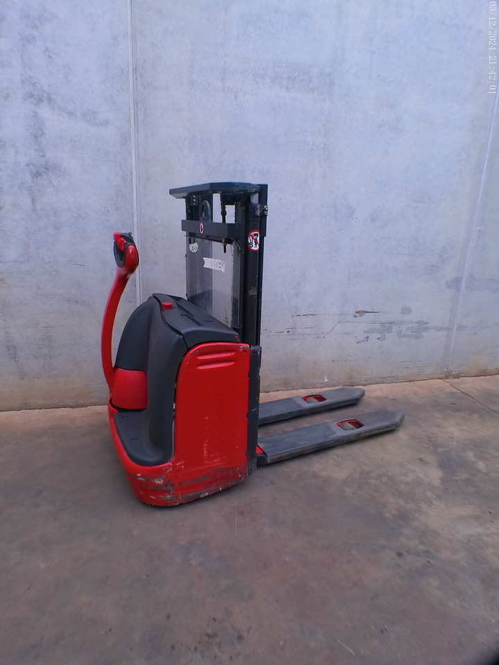 Linde L 10 - Transpalet la mare înălţime: Foto 3 Linde L 10 - Transpalet la mare înălţime: Foto 3