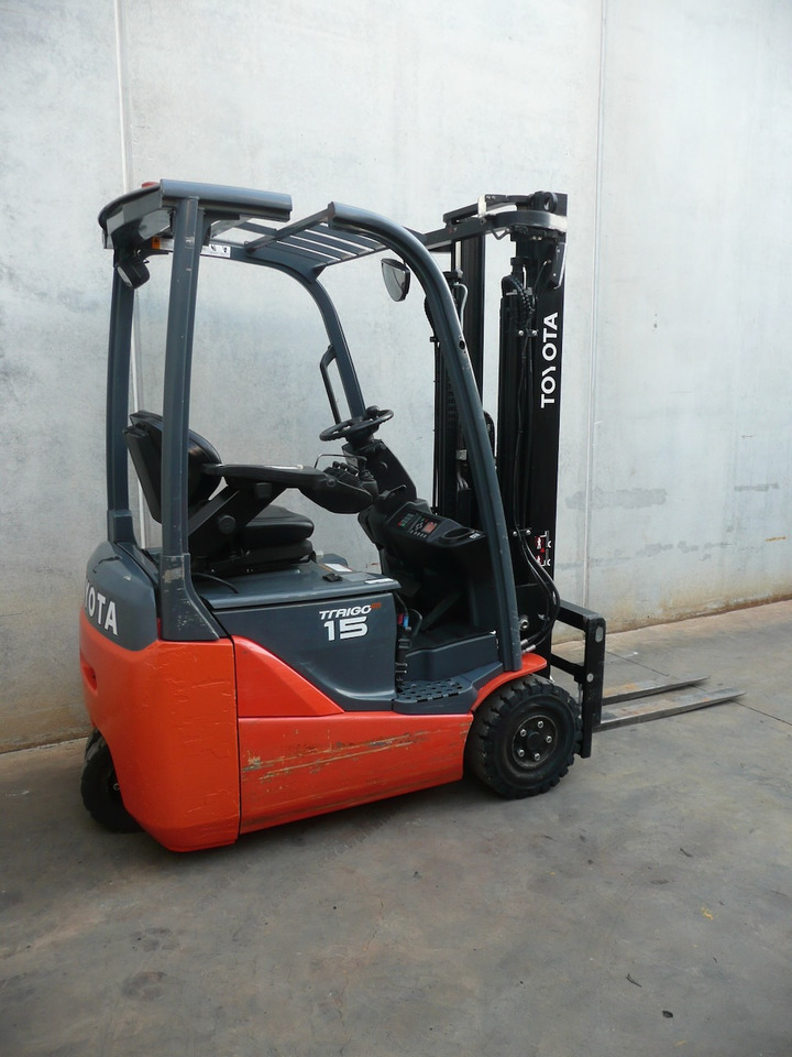 Toyota 8FBE15T - Electrostivuitor: Foto 2 Toyota 8FBE15T - Electrostivuitor: Foto 2