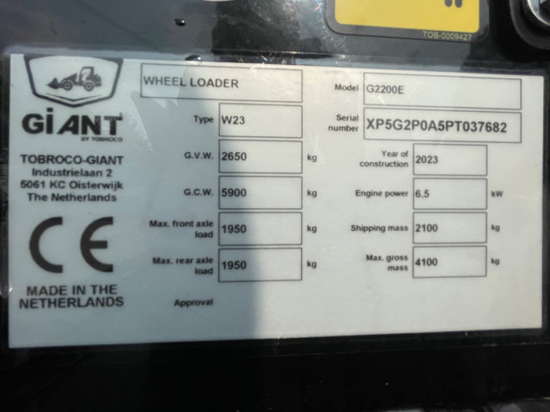 Giant G 2200 E - Încărcător frontal pe pneuri: Foto 3 Giant G 2200 E - Încărcător frontal pe pneuri: Foto 3