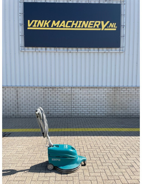 TENNANT 2370 - Măturătoare stradală: Foto 2 TENNANT 2370 - Măturătoare stradală: Foto 2
