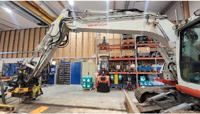 Takeuchi TB 2150 R - Excavator pe şenile: Foto 4 Takeuchi TB 2150 R - Excavator pe şenile: Foto 4