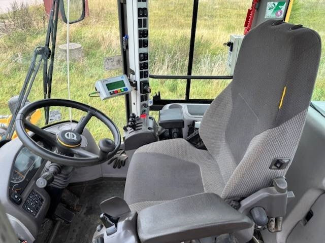 Încărcător frontal pe pneuri Volvo L 70 H: Foto 6 Încărcător frontal pe pneuri Volvo L 70 H: Foto 6