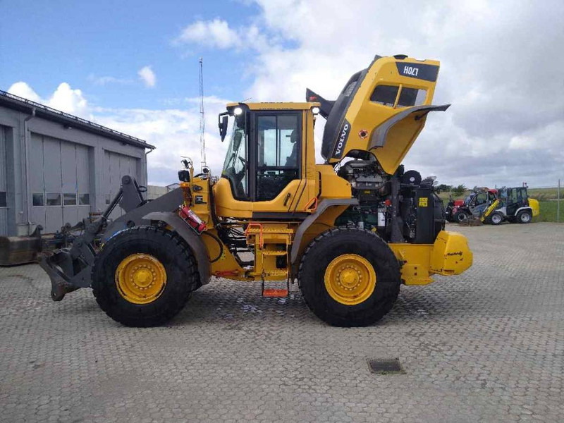 Volvo L 70 H - Încărcător frontal pe pneuri: Foto 1 Volvo L 70 H - Încărcător frontal pe pneuri: Foto 1