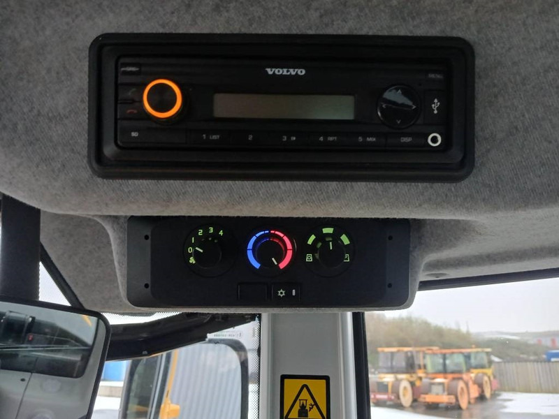 Compactor cu pneuri Volvo SD160 B, Vält: Foto 14