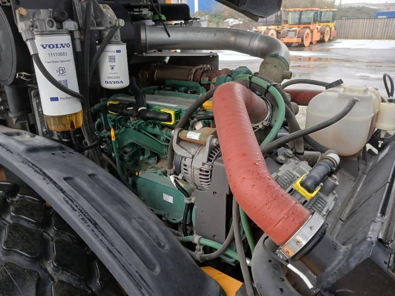 Compactor cu pneuri Volvo SD160 B, Vält: Foto 17