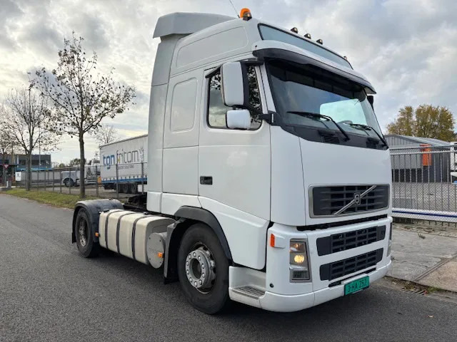 Volvo FH 12 420 E3 4x2T Globetrotter 720.000km!! Analog tacho MOT 06-2026 - Cap tractor: Foto 3 Volvo FH 12 420 E3 4x2T Globetrotter 720.000km!! Analog tacho MOT 06-2026 - Cap tractor: Foto 3