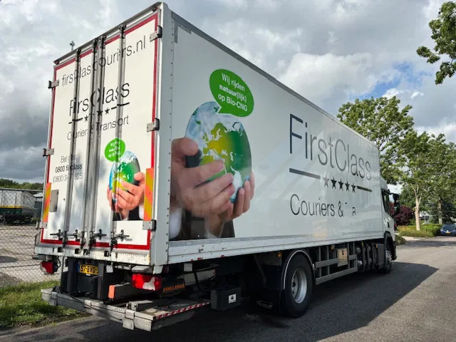 Scania P280 Closed box taillift 2000 kg Fuel CNG - Camion furgon: Foto 4 Scania P280 Closed box taillift 2000 kg Fuel CNG - Camion furgon: Foto 4