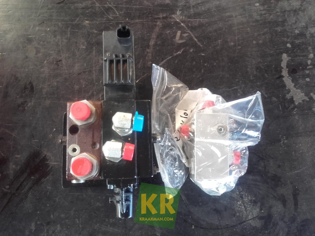 1100 Controller John Deere - Sistem de navigare pentru Tractor agricol: Foto 3 1100 Controller John Deere - Sistem de navigare pentru Tractor agricol: Foto 3