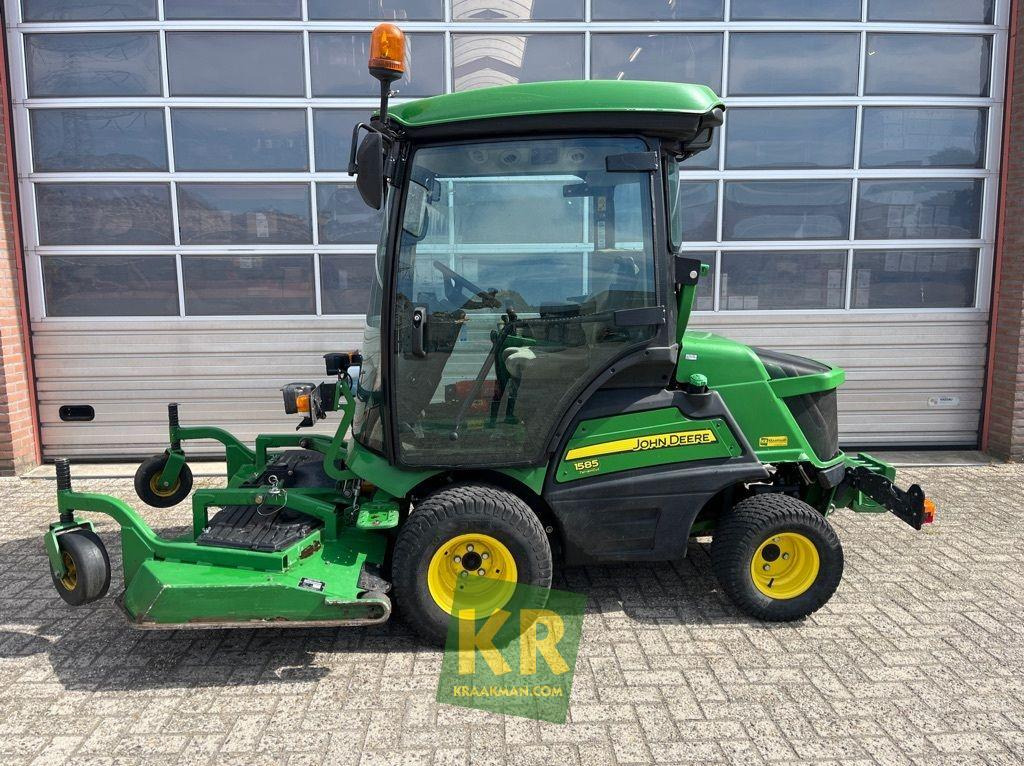 1585 John Deere - Maşină de tuns iarba: Foto 1 1585 John Deere - Maşină de tuns iarba: Foto 1