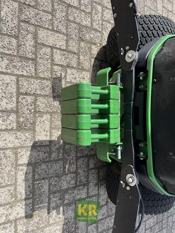 1585 John Deere - Maşină de tuns iarba: Foto 5 1585 John Deere - Maşină de tuns iarba: Foto 5