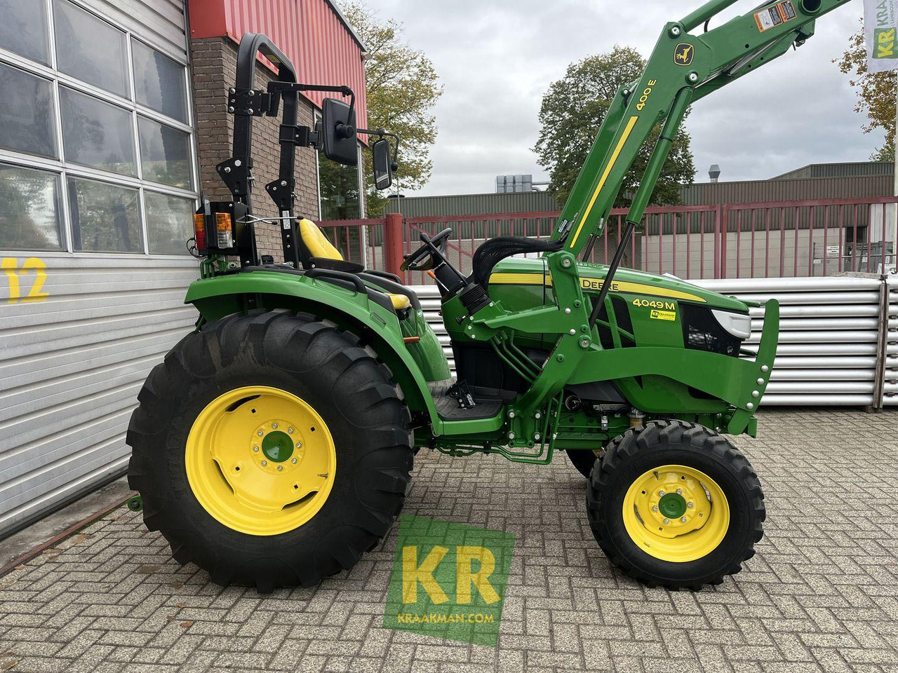 4049M John Deere  - Tractor mic: Foto 1 4049M John Deere  - Tractor mic: Foto 1
