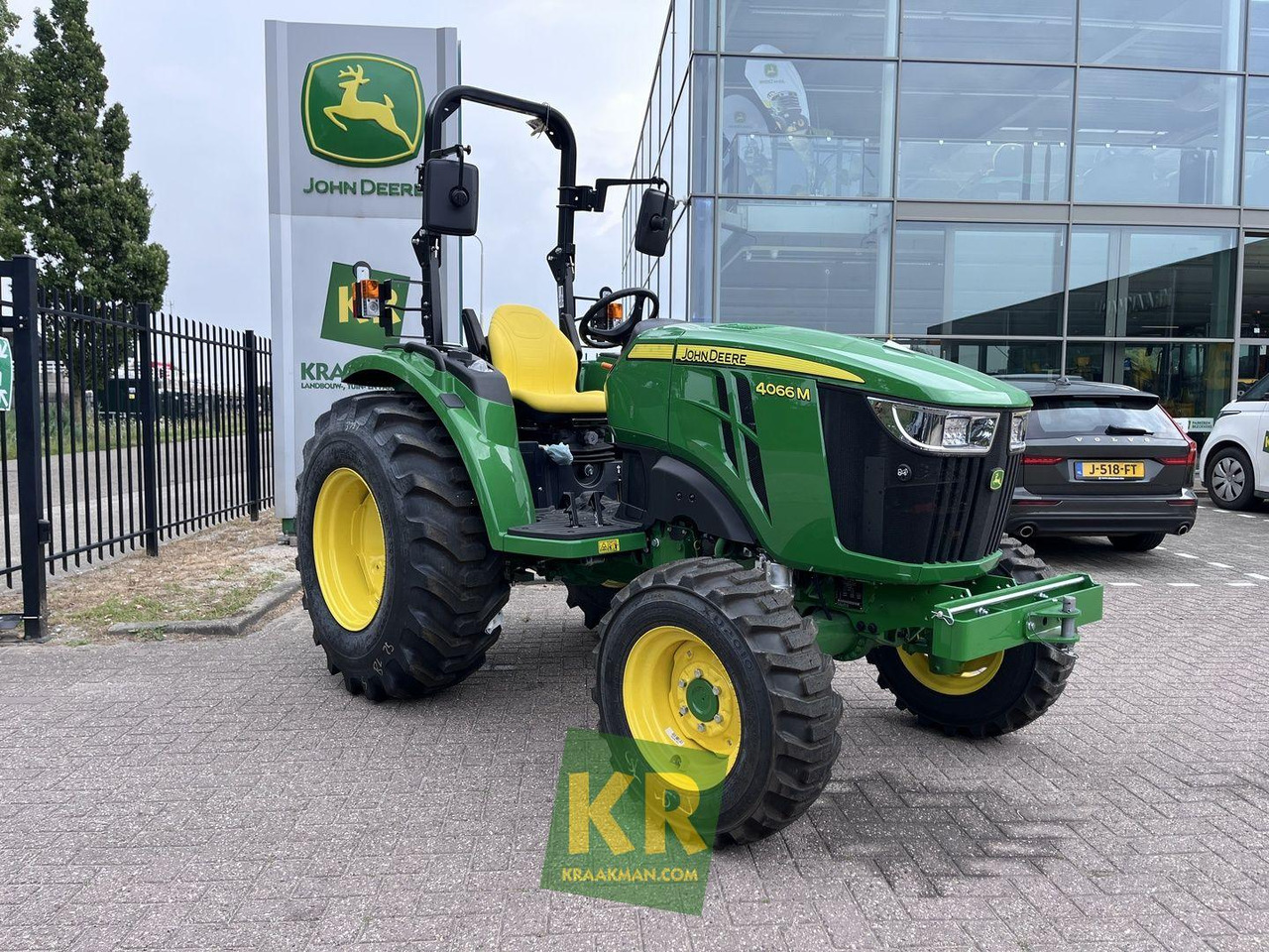 4066M John Deere - Tractor mic: Foto 1 4066M John Deere - Tractor mic: Foto 1