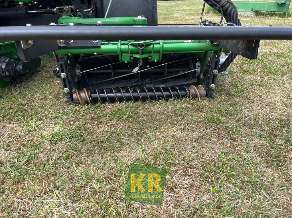 6700A John Deere - Maşină de tuns iarba: Foto 3 6700A John Deere - Maşină de tuns iarba: Foto 3
