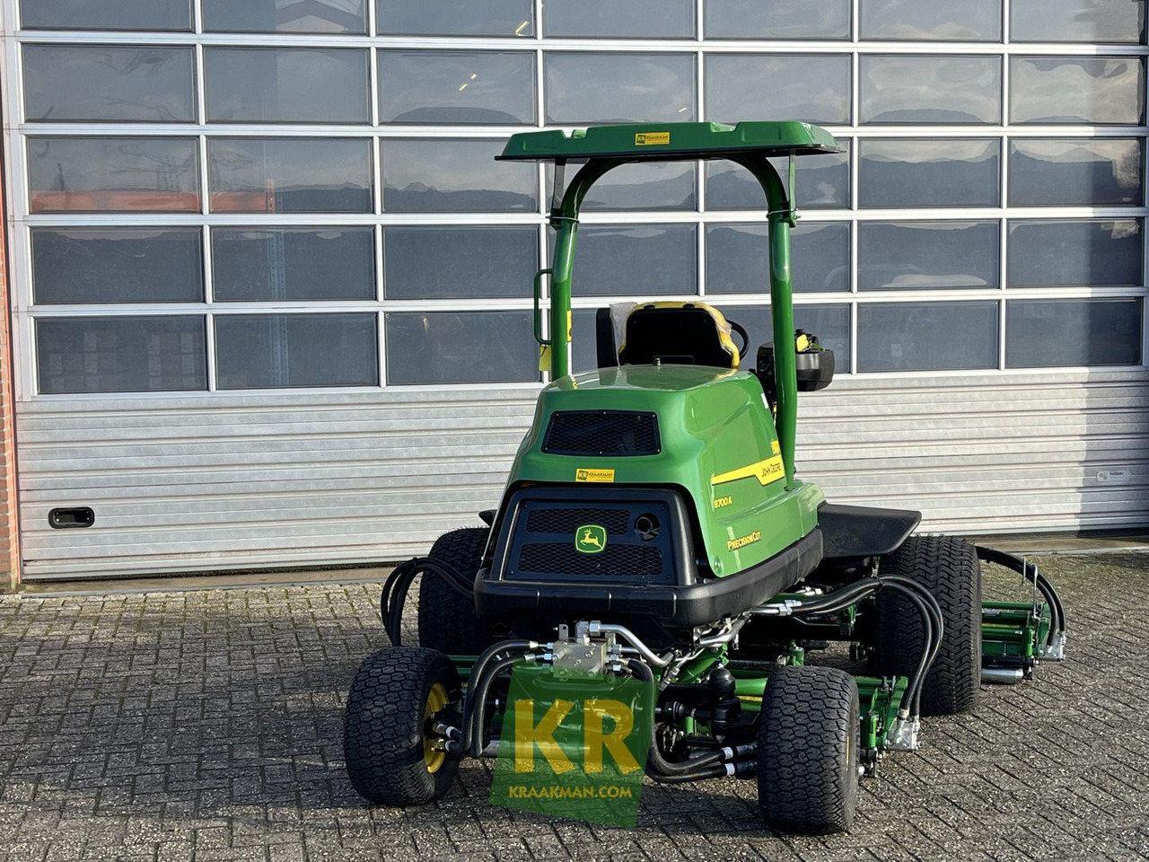 Maşină de tuns iarba nou 8700A John Deere: Foto 8