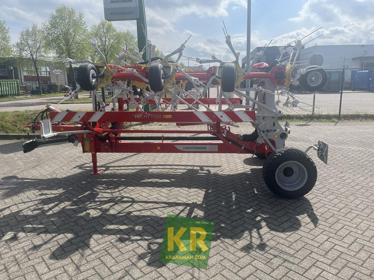 HIT HT 11100 Pottinger - Maşină de întors fânul: Foto 5 HIT HT 11100 Pottinger - Maşină de întors fânul: Foto 5