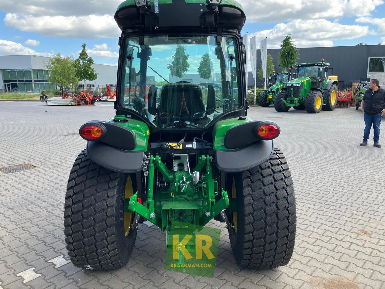 John Deere 4066R - Tractor mic: Foto 3 John Deere 4066R - Tractor mic: Foto 3