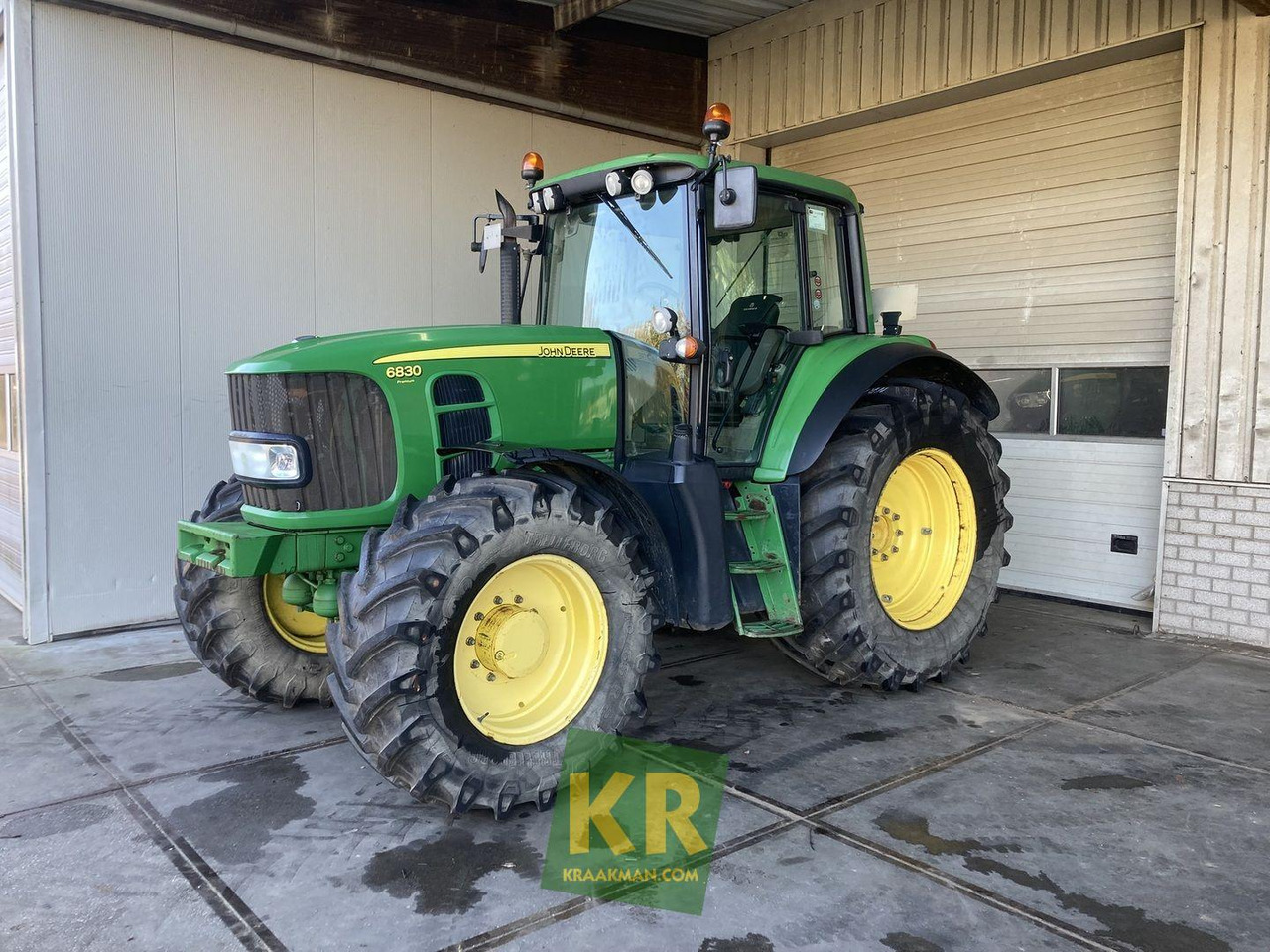 John Deere 6830 PREMIUM - Tractor agricol: Foto 5 John Deere 6830 PREMIUM - Tractor agricol: Foto 5