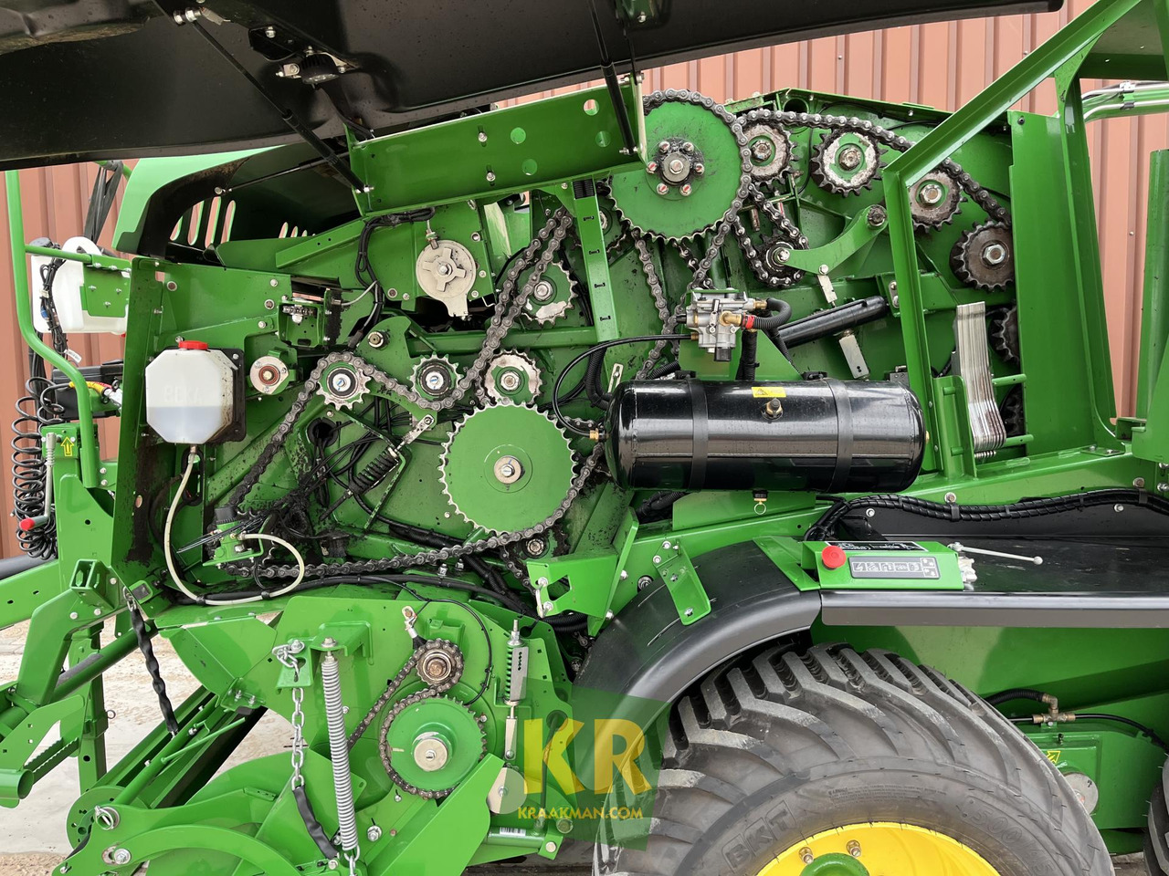 Presă baloţi rotunzi John Deere C441R: Foto 27