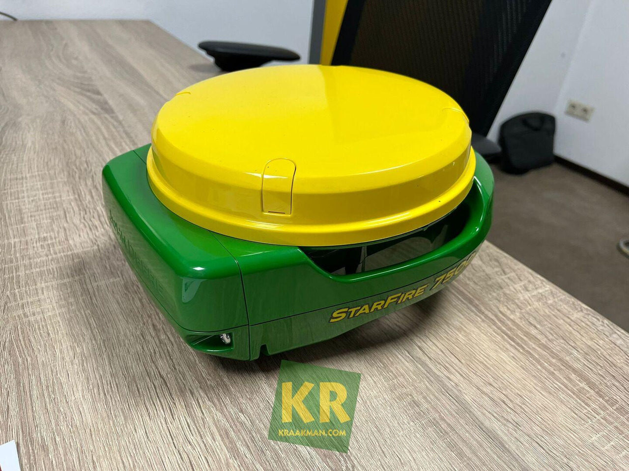 John Deere STARFIRE 7500 RECEIVER - Sistem de navigare: Foto 3 John Deere STARFIRE 7500 RECEIVER - Sistem de navigare: Foto 3