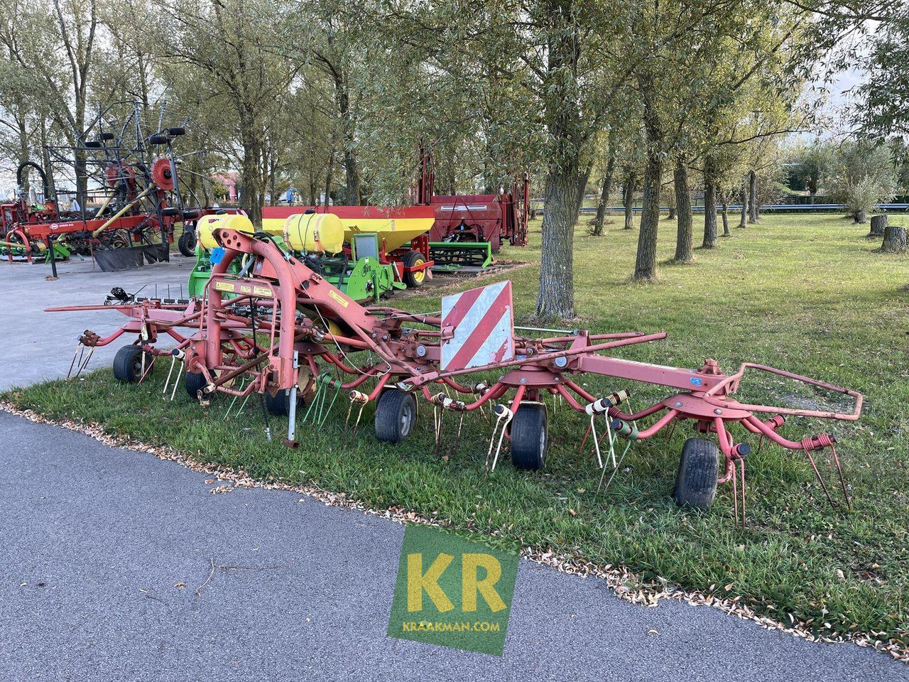 KW 6.40/6 schudder Krone - Maşină de întors fânul: Foto 4 KW 6.40/6 schudder Krone - Maşină de întors fânul: Foto 4