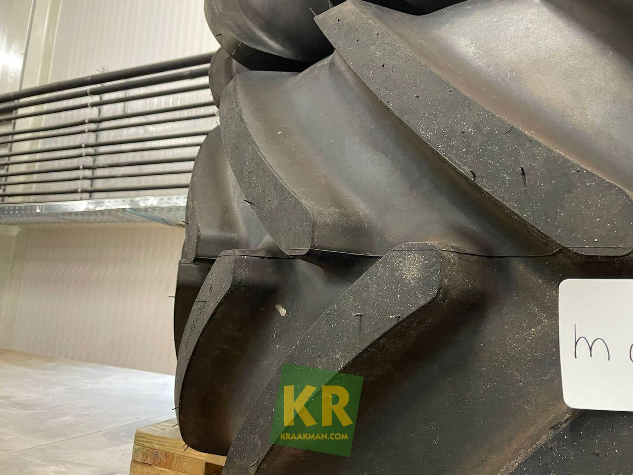 Michelin Multibib 540/65R24 - Roată completă pentru Utilaje agricole: Foto 2 Michelin Multibib 540/65R24 - Roată completă pentru Utilaje agricole: Foto 2