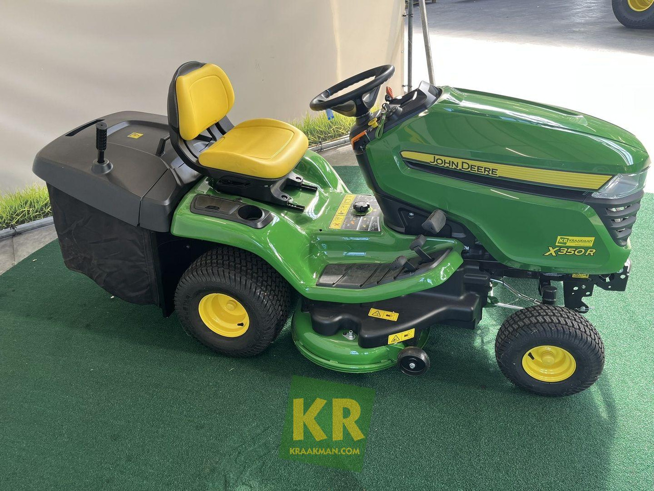 X350R John Deere - Maşină de tuns iarba: Foto 3 X350R John Deere - Maşină de tuns iarba: Foto 3