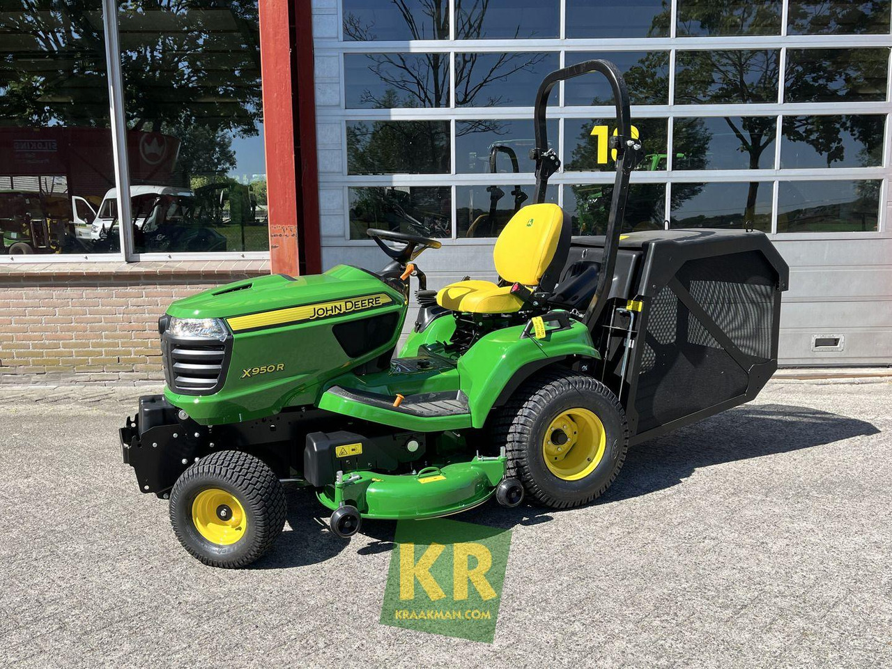 X950R John Deere - Maşină de tuns iarba: Foto 1 X950R John Deere - Maşină de tuns iarba: Foto 1