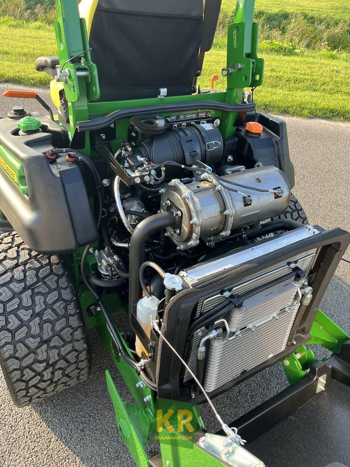 Maşină de tuns iarba nou Z997R John Deere: Foto 12 Maşină de tuns iarba nou Z997R John Deere: Foto 12