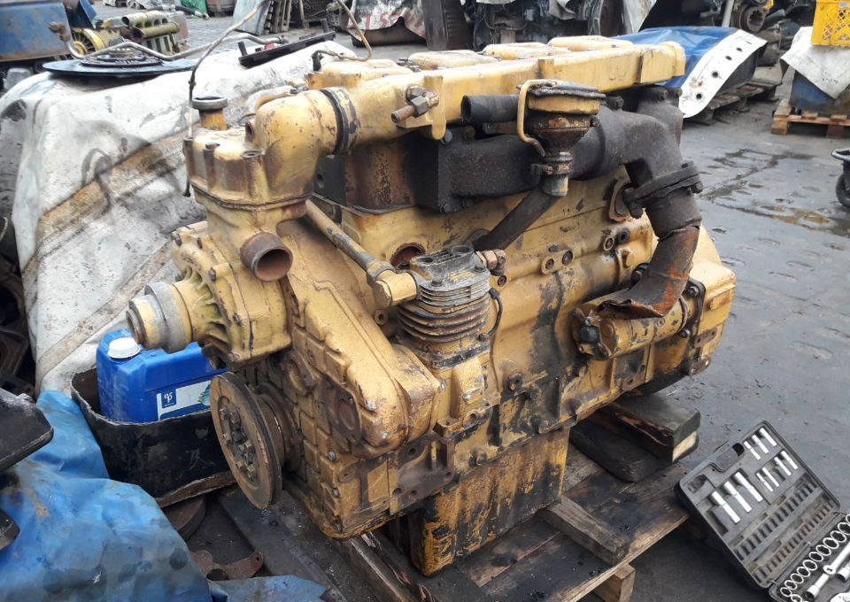 Blok Silnika LIEBHERR D904 D 904 NA 904 T CZĘŚCI WAŁ KORBOWY GŁOWICA TŁOK - Blocul cilindrilor pentru Utilaje constructii: Foto 2 Blok Silnika LIEBHERR D904 D 904 NA 904 T CZĘŚCI WAŁ KORBOWY GŁOWICA TŁOK - Blocul cilindrilor pentru Utilaje constructii: Foto 2