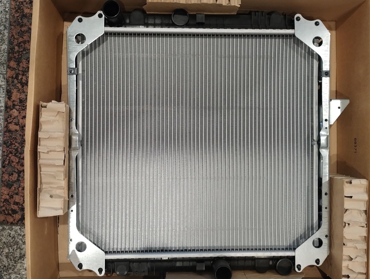 CHŁODNICA WODY MERCEDES LK/LN2 814 817 917 1117 62743 676500 677500 678500 - Radiator: Foto 1 CHŁODNICA WODY MERCEDES LK/LN2 814 817 917 1117 62743 676500 677500 678500 - Radiator: Foto 1