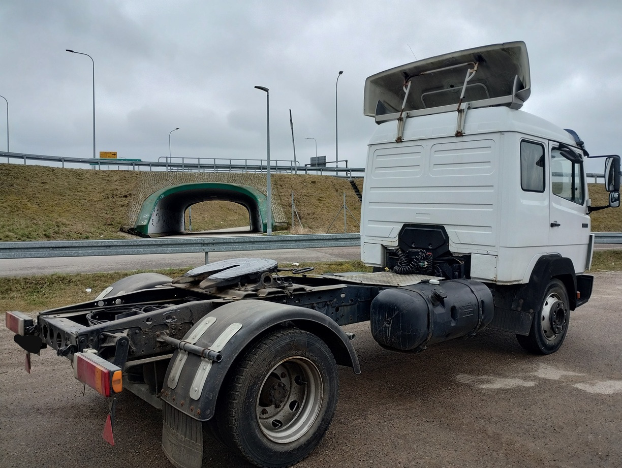 Cap tractor MERCEDES BENZ 1120 S + NACZEPA 1-OSIOWA TRAILER: Foto 9 Cap tractor MERCEDES BENZ 1120 S + NACZEPA 1-OSIOWA TRAILER: Foto 9