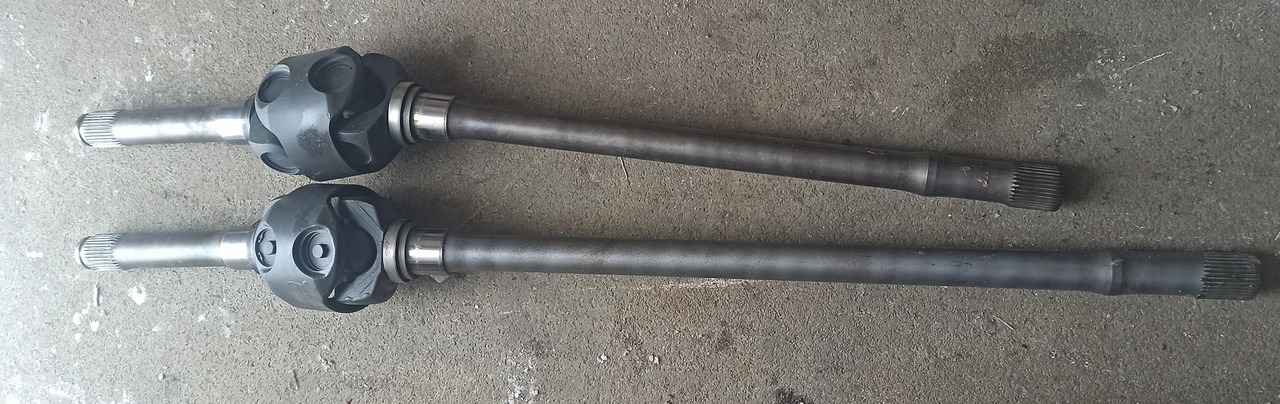 MERCEDES-BENZ ACTROS 4X4 8X6 8X8 MP2 MP3 - Axă față pentru Camion: Foto 2 MERCEDES-BENZ ACTROS 4X4 8X6 8X8 MP2 MP3 - Axă față pentru Camion: Foto 2