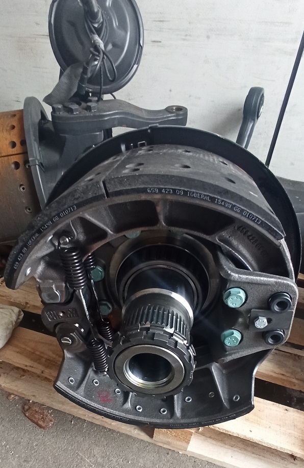 MERCEDES-BENZ AL7/56D 29/24 29:24 ACTROS 8X6 8X8 MP2 MP3 - Axă față pentru Camion: Foto 5 MERCEDES-BENZ AL7/56D 29/24 29:24 ACTROS 8X6 8X8 MP2 MP3 - Axă față pentru Camion: Foto 5