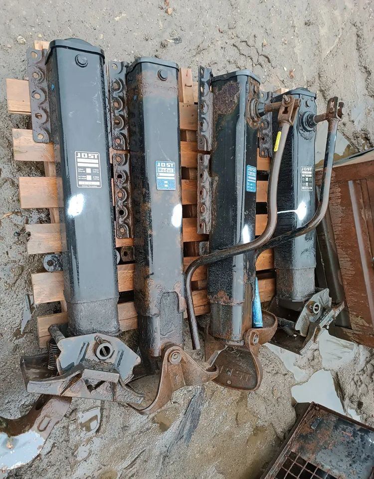 NOGI PODPORY STOPY DO NACZEPY PRZYCZEPY JOST KPL - Suspensie pentru Remorcă: Foto 1 NOGI PODPORY STOPY DO NACZEPY PRZYCZEPY JOST KPL - Suspensie pentru Remorcă: Foto 1