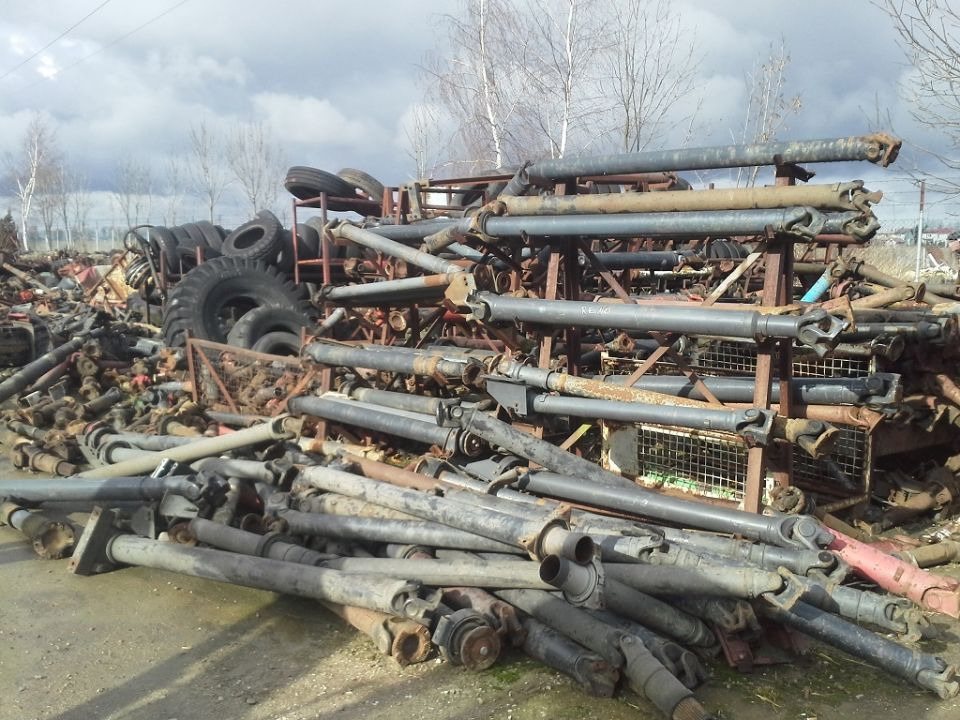 WAŁ NAPĘDOWY MERCEDES SK 1735 1820 1827 1831 1834 1844 1850 1853 2031 - Arbore cardanic: Foto 1 WAŁ NAPĘDOWY MERCEDES SK 1735 1820 1827 1831 1834 1844 1850 1853 2031 - Arbore cardanic: Foto 1