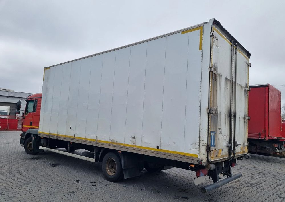 MAN TGL 12 220 - Camion furgon: Foto 4 MAN TGL 12 220 - Camion furgon: Foto 4