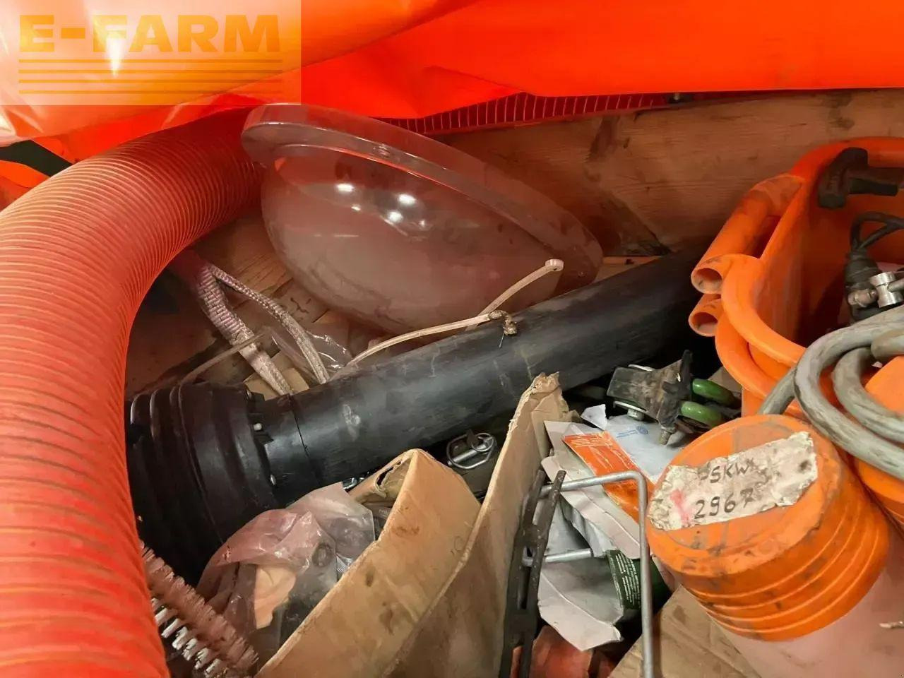 Amazone amazone avant 6m. - kg600/2 - Semănătoare combinată: Foto 5 Amazone amazone avant 6m. - kg600/2 - Semănătoare combinată: Foto 5