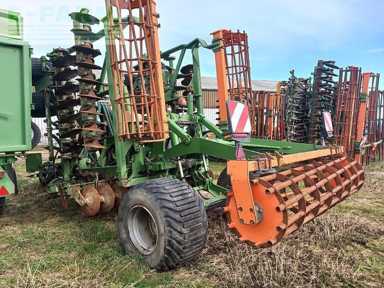 Amazone catros 7003-2tx - Grapă cu discuri: Foto 4 Amazone catros 7003-2tx - Grapă cu discuri: Foto 4