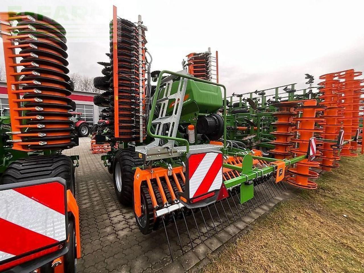 Amazone catros+ 8003-2 tx - Grapă cu discuri: Foto 4 Amazone catros+ 8003-2 tx - Grapă cu discuri: Foto 4