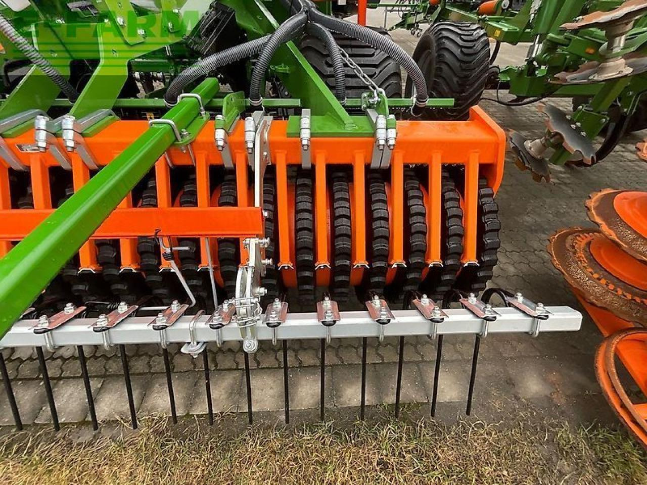 Amazone catros+ 8003-2 tx - Grapă cu discuri: Foto 5 Amazone catros+ 8003-2 tx - Grapă cu discuri: Foto 5