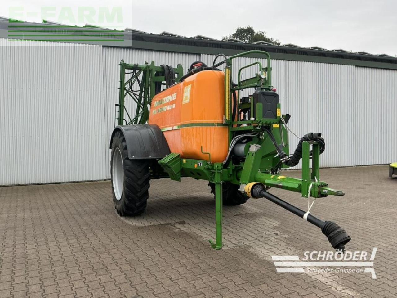 Amazone ug 3000 nova mit druckluftbremse - Maşină de erbicidat tractata: Foto 1 Amazone ug 3000 nova mit druckluftbremse - Maşină de erbicidat tractata: Foto 1