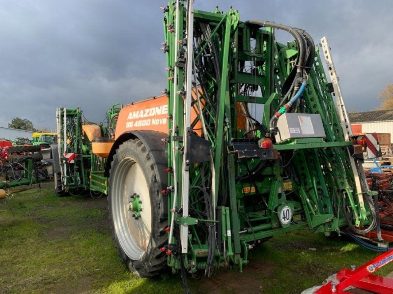 Amazone ug 4500 nova - Maşină de erbicidat tractata: Foto 5 Amazone ug 4500 nova - Maşină de erbicidat tractata: Foto 5
